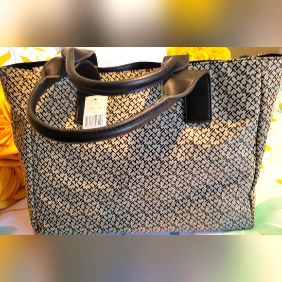 Tommy Hilfiger Tote Bag - Picture 2 of 3